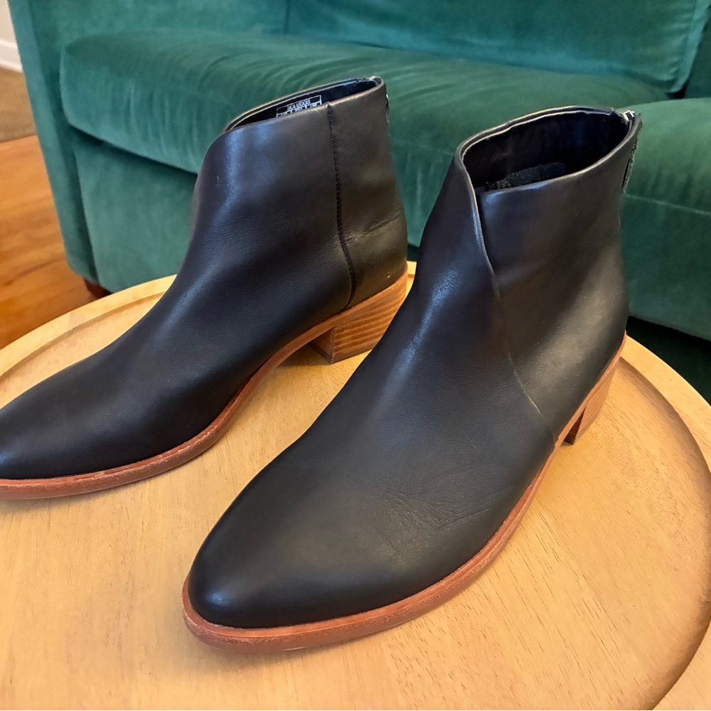 Soludos Venetian Black Ankle Boots, size 7.5 - Picture 5 of 7